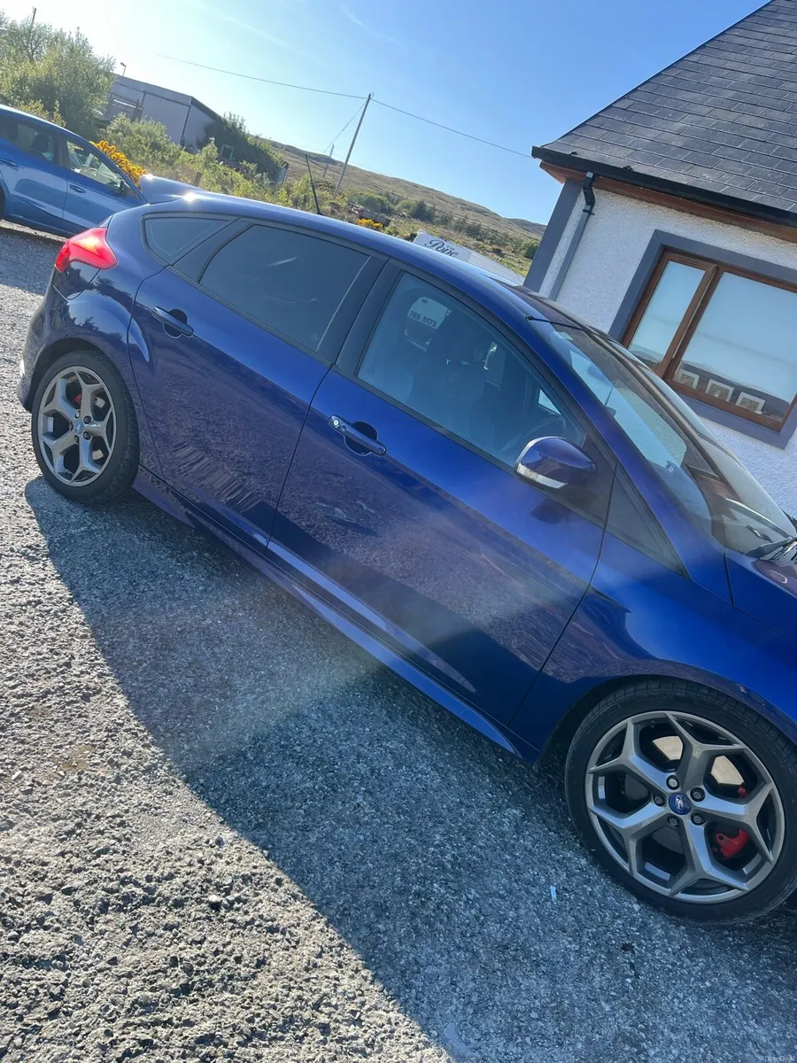 2016 ford focus ST 3 - Image 4