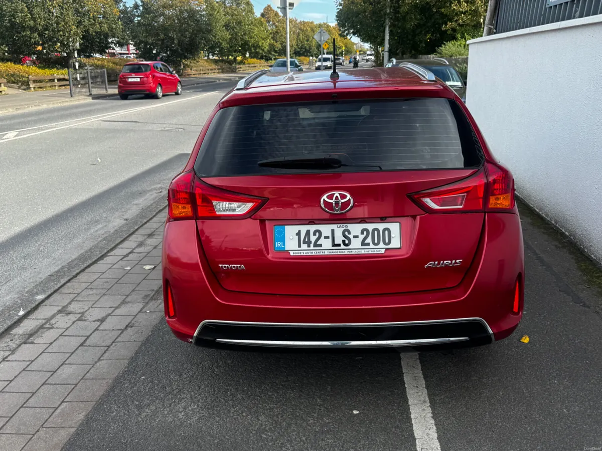 Toyota Auris 2014 - Image 4