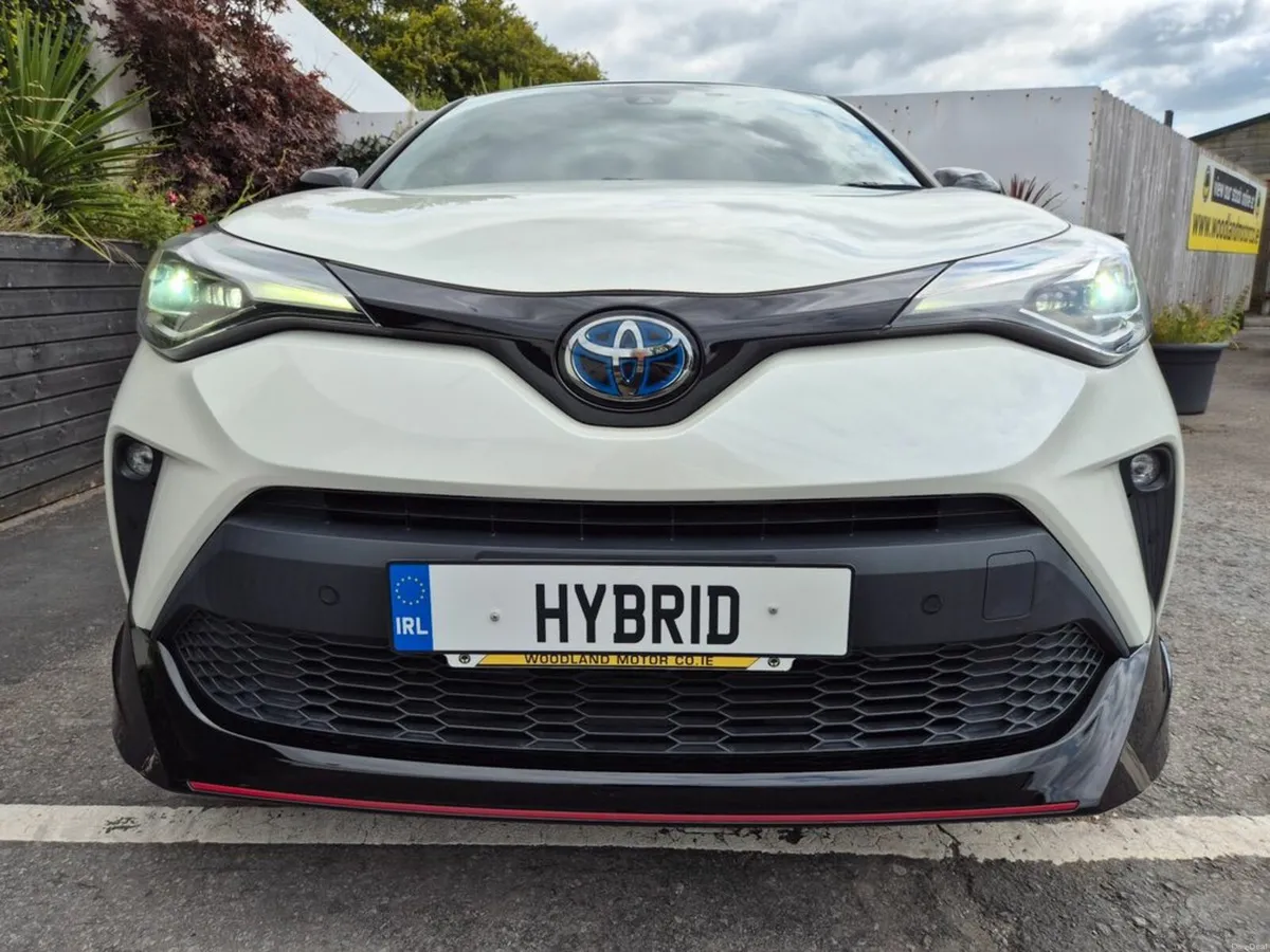 Toyota C-HR 1.8 HYBRID / SOL G-PACK / TOP SPEC / T - Image 4
