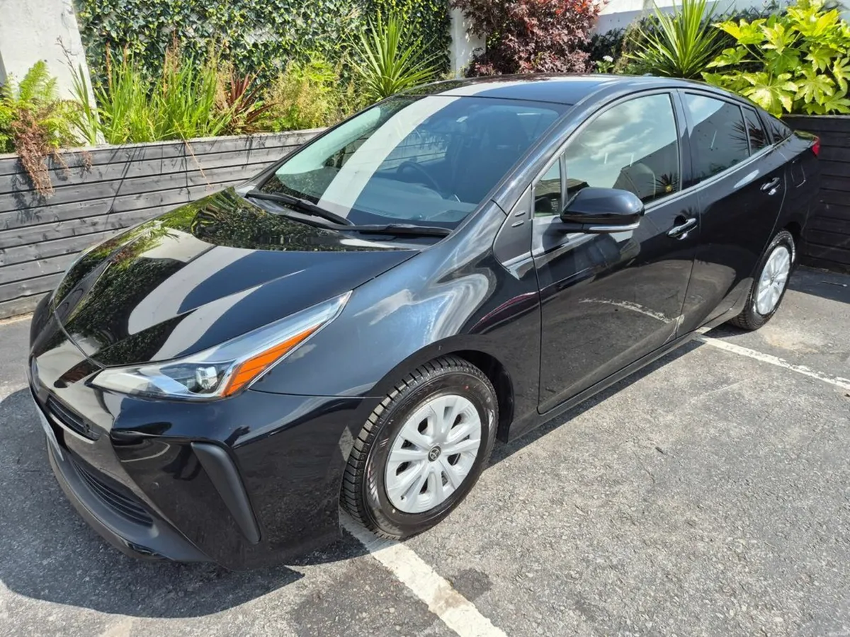 Toyota Prius 1.8 HYBRID / S Safety Sense / TAX €18 - Image 3