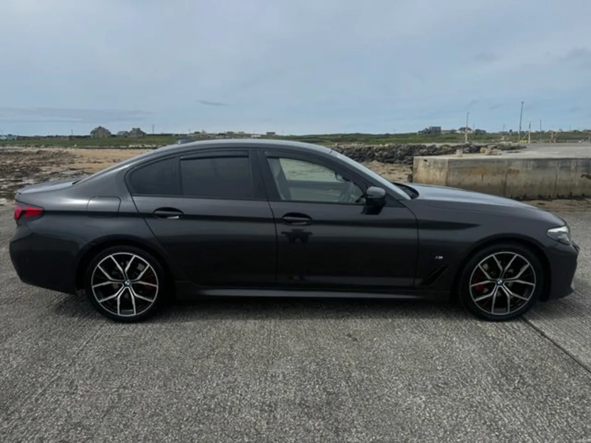 BMW 5-Series 520D 5SMA 4DR Auto - Image 2