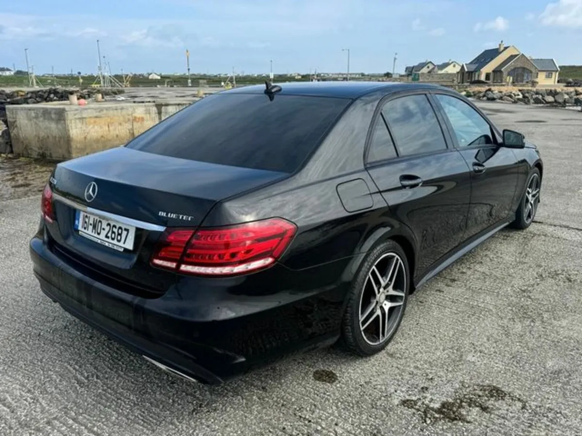 Mercedes-Benz E-Class E 220 Bluetec AMG Night ED 4 - Image 3