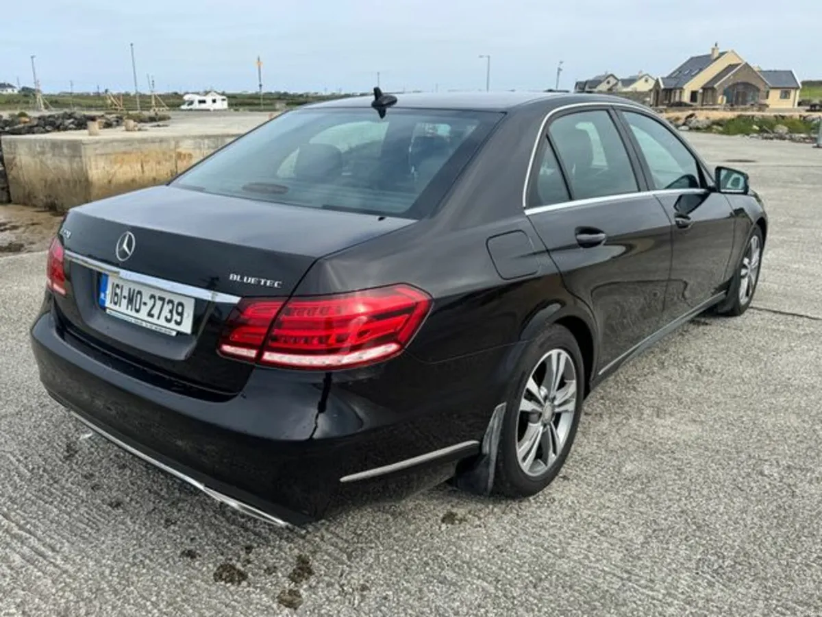 Mercedes-Benz E-Class E 220 Bluetec SE 4DR Auto - Image 3