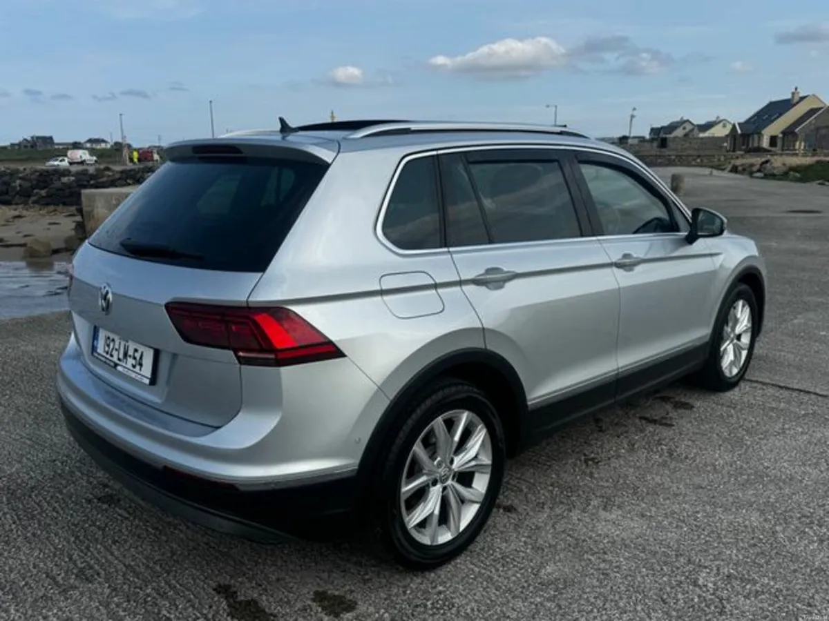 Volkswagen Tiguan Highline 2.0tdi M6F 150HP 5DR - Image 3