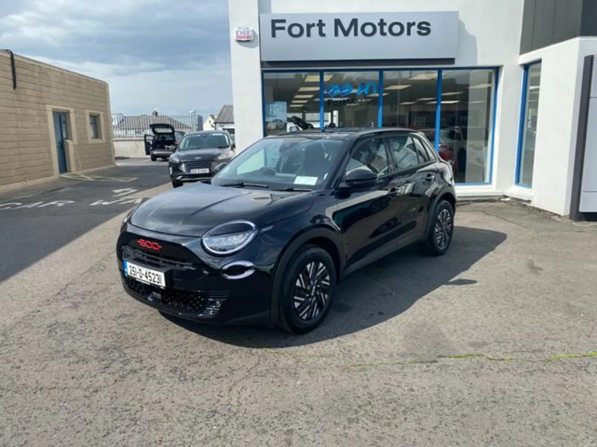 Fiat 600 Fully Electric EV, Red Model - Image 1