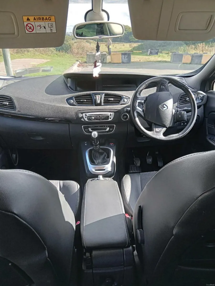 Renault Grand Scenic - Image 1