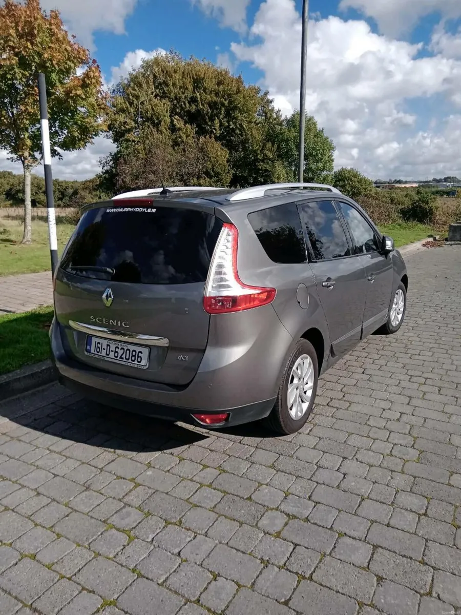 Renault Grand Scenic - Image 2