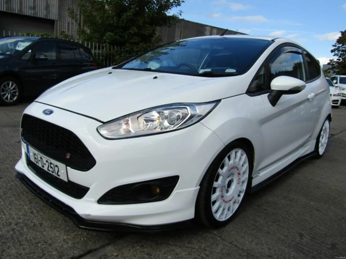 Ford Fiesta Zetec-s 1.0 125PS S/s5spd 3DR - Image 4