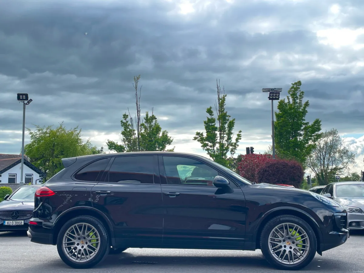 Porsche Cayenne S SUV PETROL PLUG IN HYBRID 4WD 41 - Image 4