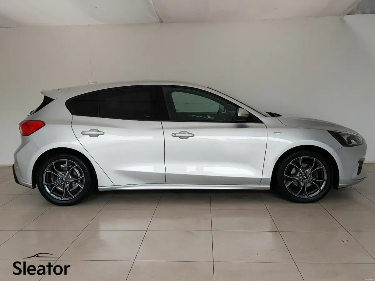 Ford Focus St-line Edition 5D 1.5TD120 M6 - Image 2