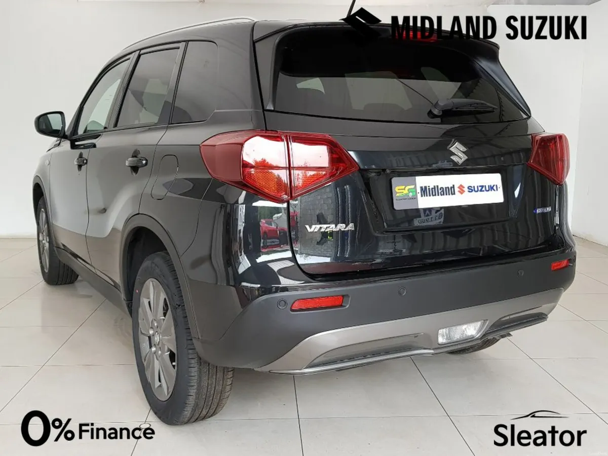 Suzuki Vitara Motion Automatic Hybrid - Image 3