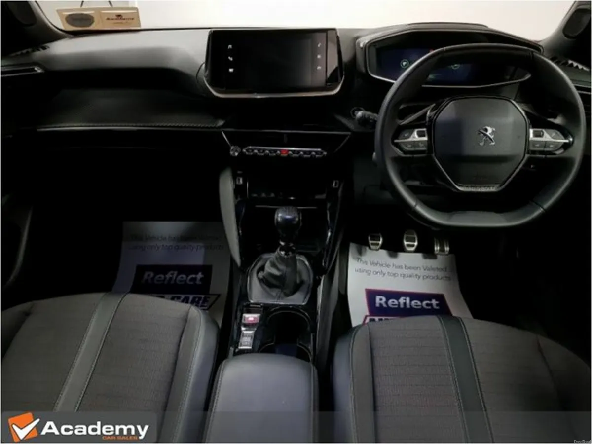 Peugeot 2008 Allure 1.2 100 6.4 4DR - Image 2
