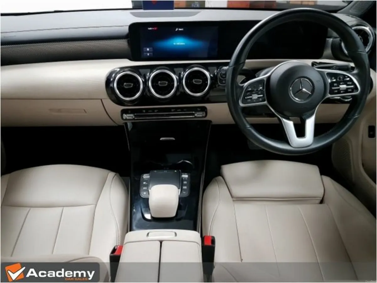 Mercedes-Benz CLA 180 180 Coupe Progressive 4DR Au - Image 2