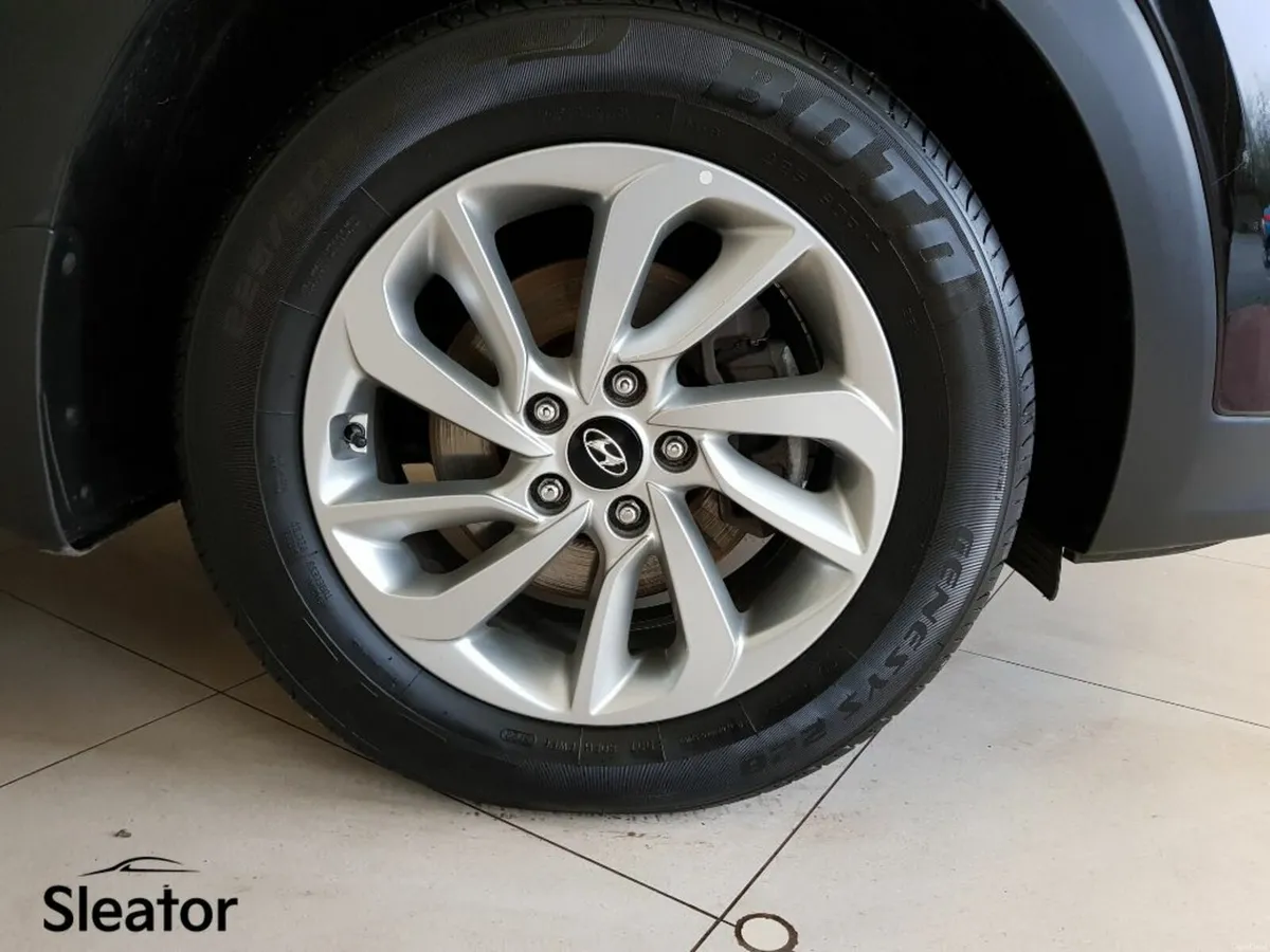 Hyundai Tucson Executive 5DR - Image 4