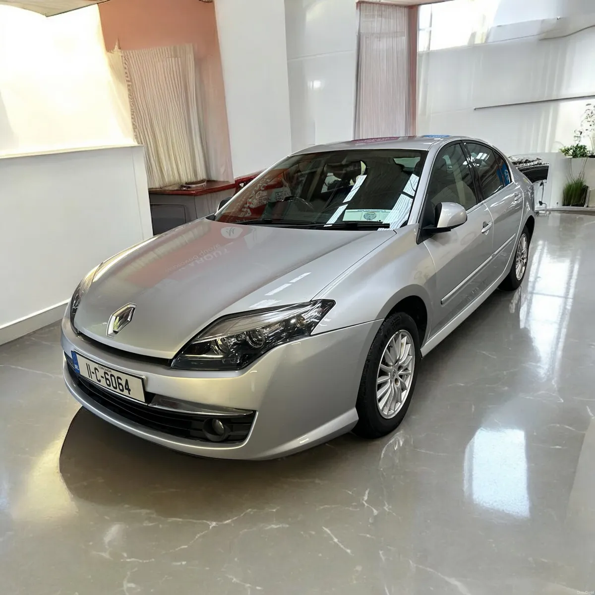 2011 Renault Laguna 1.5 DCI 110 DYNAMIQUE ECO2 - Image 1