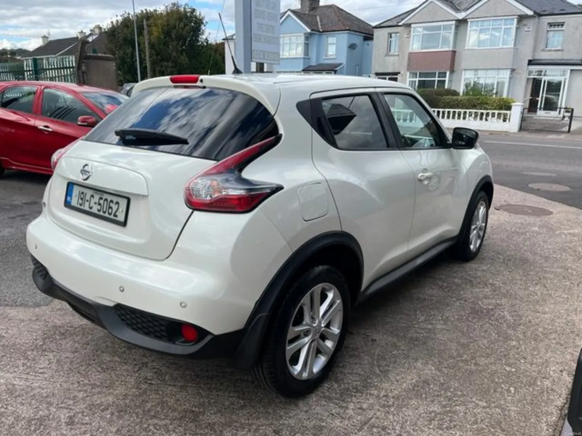 Nissan Juke 1.6 SV CVT 18 4DR Auto - Image 3