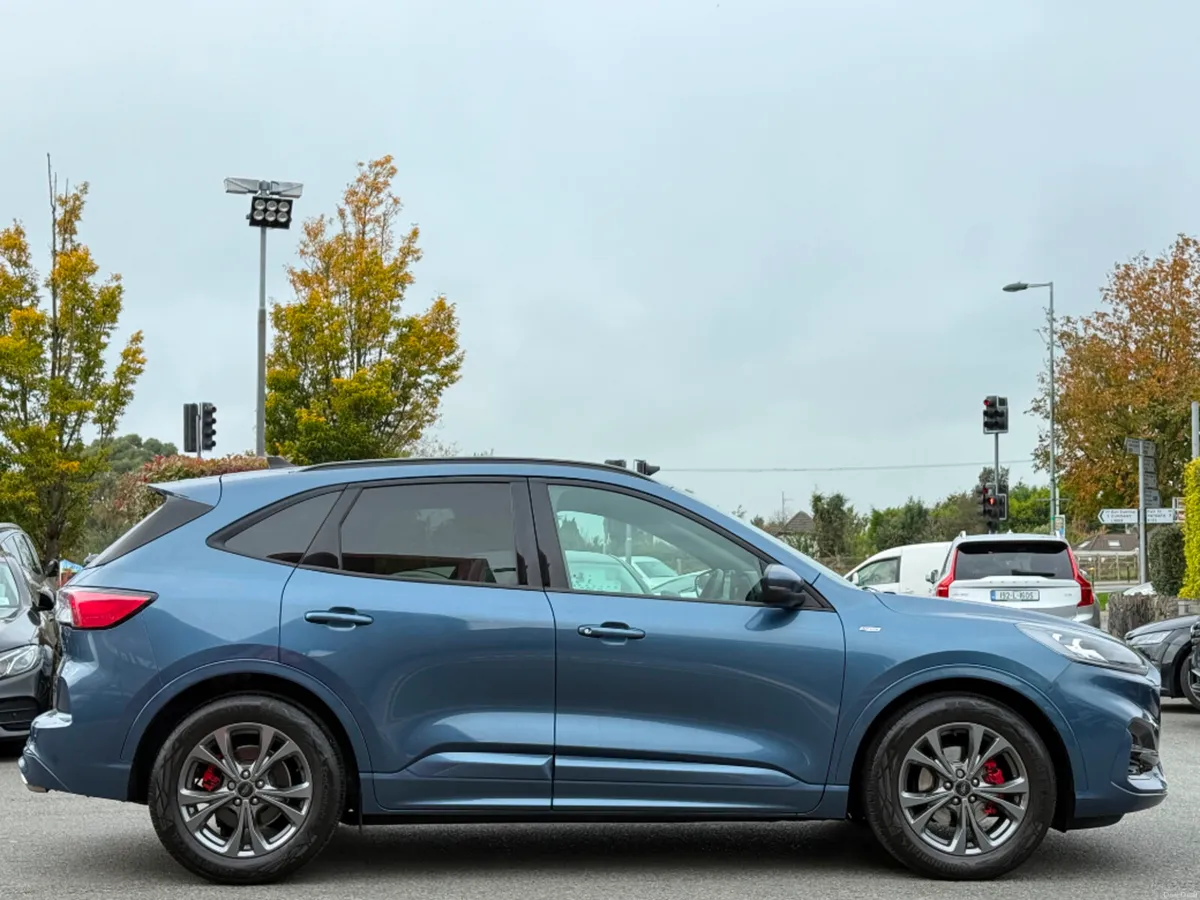 Ford Kuga ST-LINE X 1.5TD 120BHP *LOW KMS* - Image 4