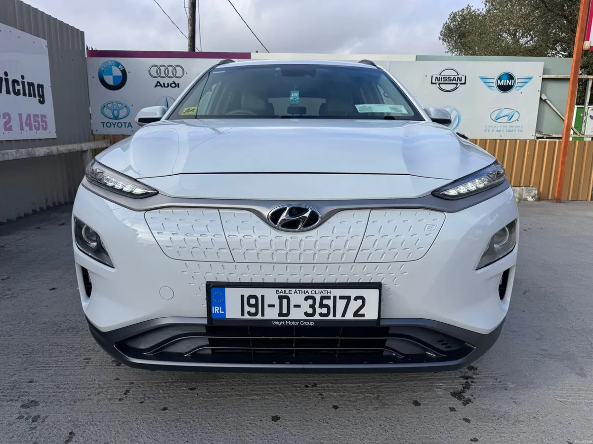 191 Hyundai KONA EV 64kWh Low Miles Warranty - Image 2