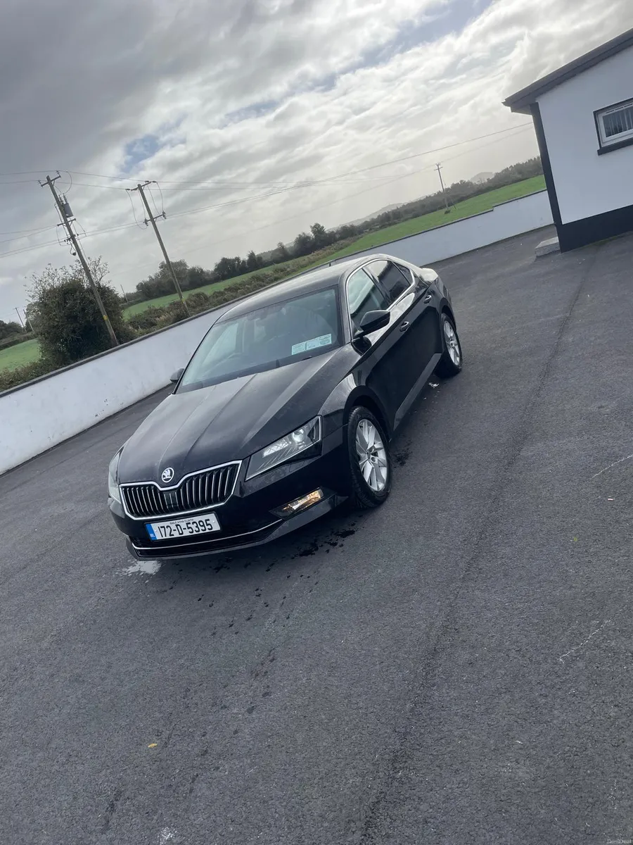 2017 Skoda superb - Image 2