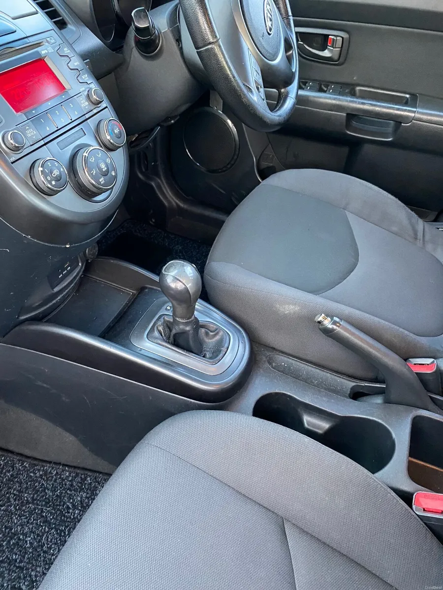 Automatic KIA soul ,Diesel - Image 4