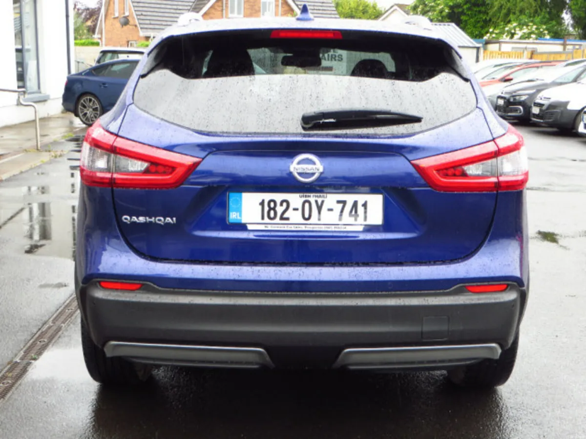 Nissan Qashqai 1.5 DCI N-connecta 115PS 5DR - Image 4