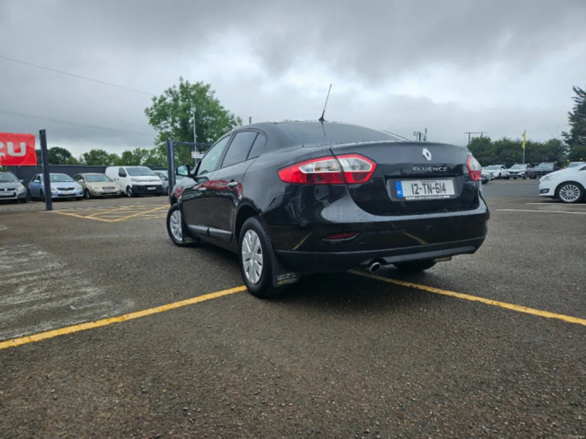 Renault Fluence Expression 1.5 DCI 90 4DR - Image 2