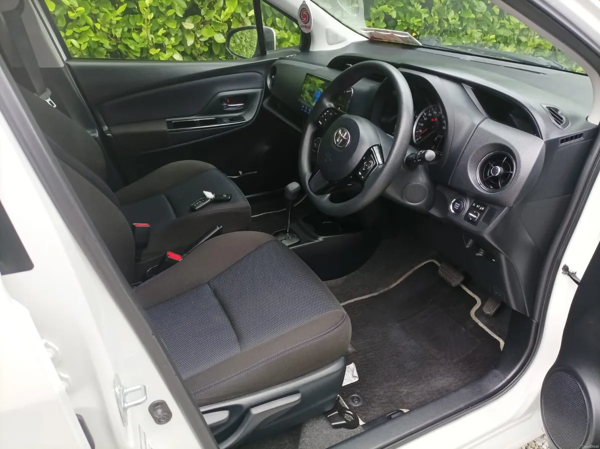 Toyota Yaris 1.3 Automatic, 2016 - Image 3