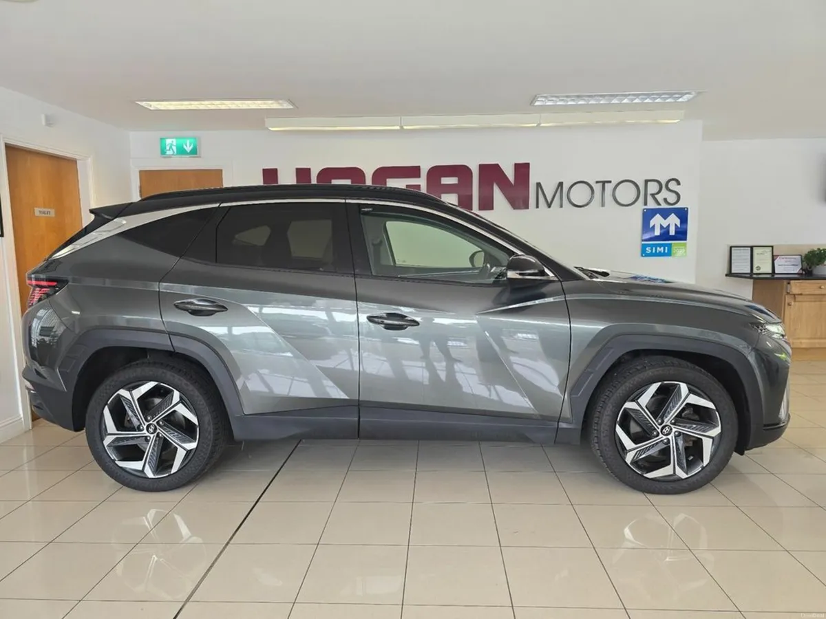 Hyundai Tucson Executive Plus Hybrid HEV 2 Tone Au - Image 3