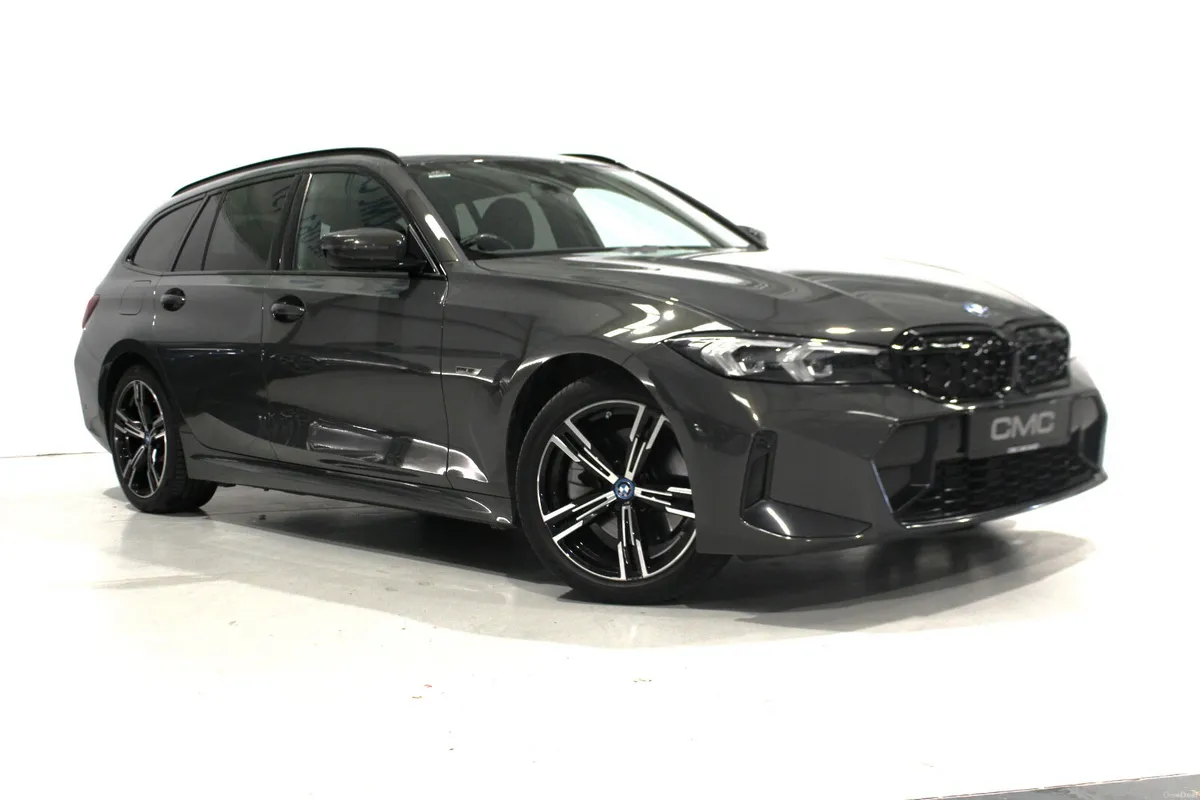 2023 BMW 3-Series 330E M SPORT Touring - Image 4