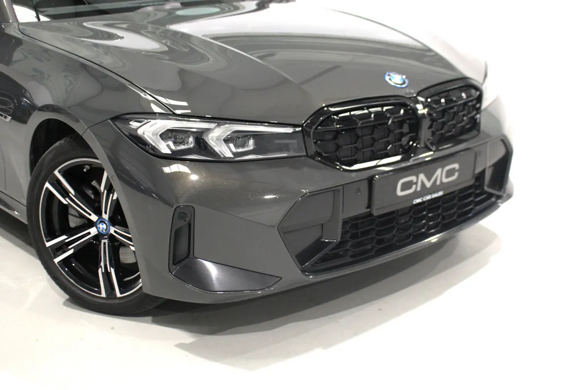 2023 BMW 3-Series 330E M SPORT Touring - Image 3
