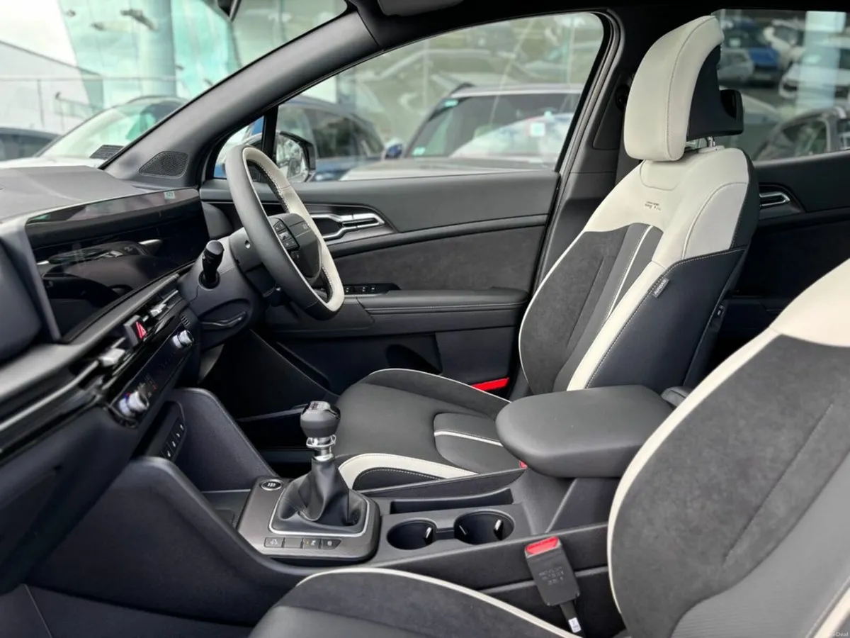 Kia Sportage 1.6 Diesel GT Line (0% Finance availa - Image 4