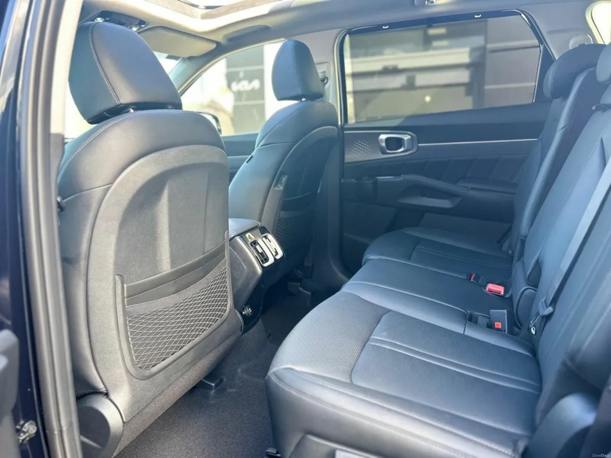 Kia Sorento 1.6 Plug in Hybrid PE (7 Seater) - Image 2