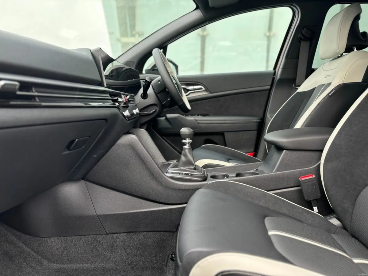 Kia Sportage 1.6 Diesel GT Line (0% Finance availa - Image 4