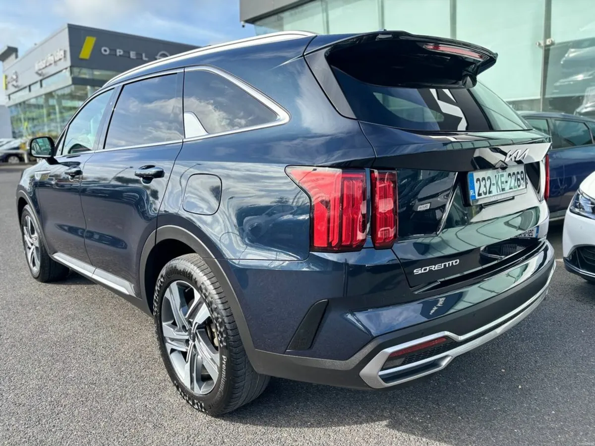 Kia Sorento 2.2 K4 Diesel (7 Seats) - Image 3