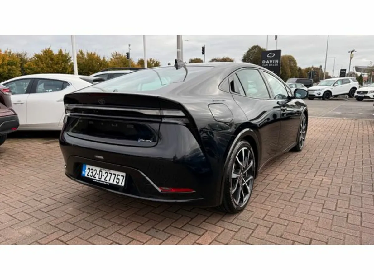 Toyota Prius Prius Plug-in Hybrid 4DR Auto - Image 4