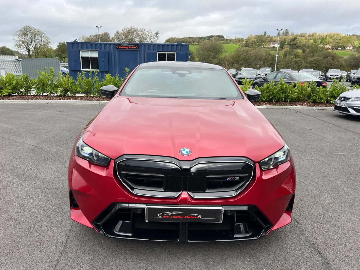 2024 (242) BMW M5 4.4 V8 Ultimate Pack - Image 3