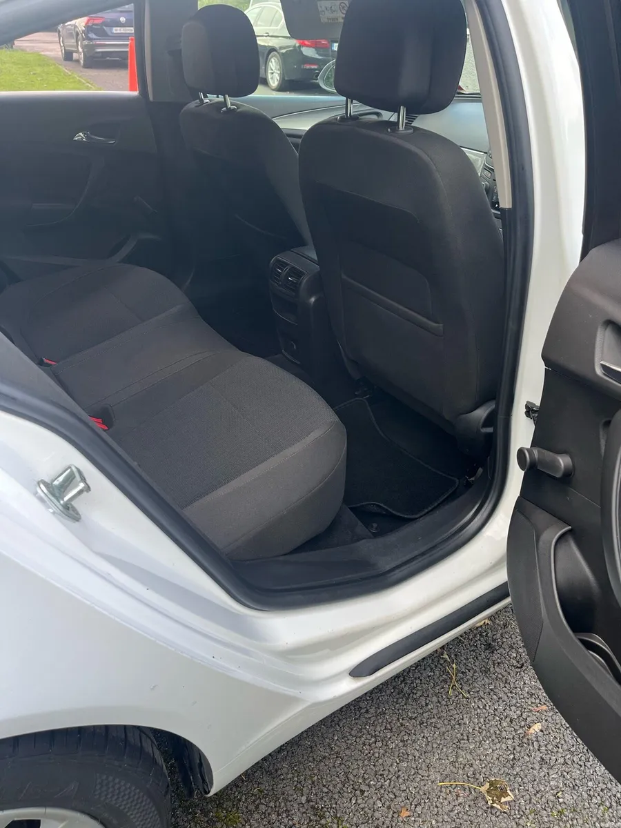 Vauxhall insignia - Image 4