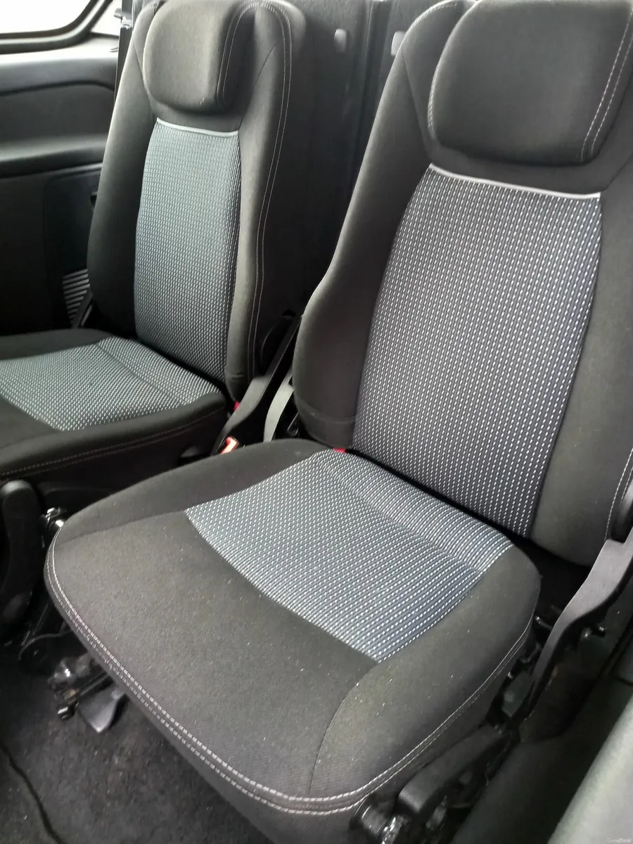 Ford Galaxy 2015 - Image 3