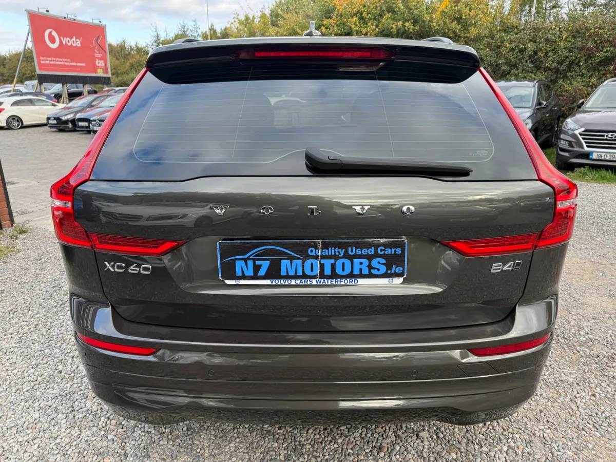 2022 Volvo XC60  2.0 MOMENTUM AUTO - Image 6