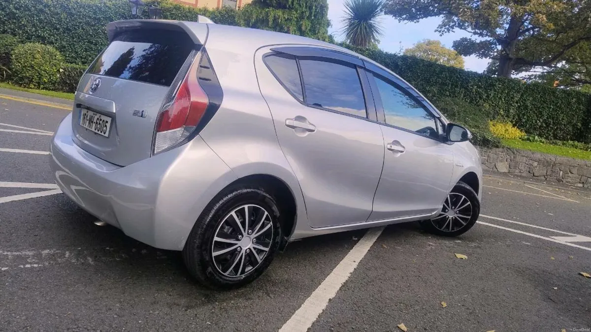 AUTO TOYOTA HYBRID~TAX & BRAND NEW NCT 10/27=€8450 - Image 4
