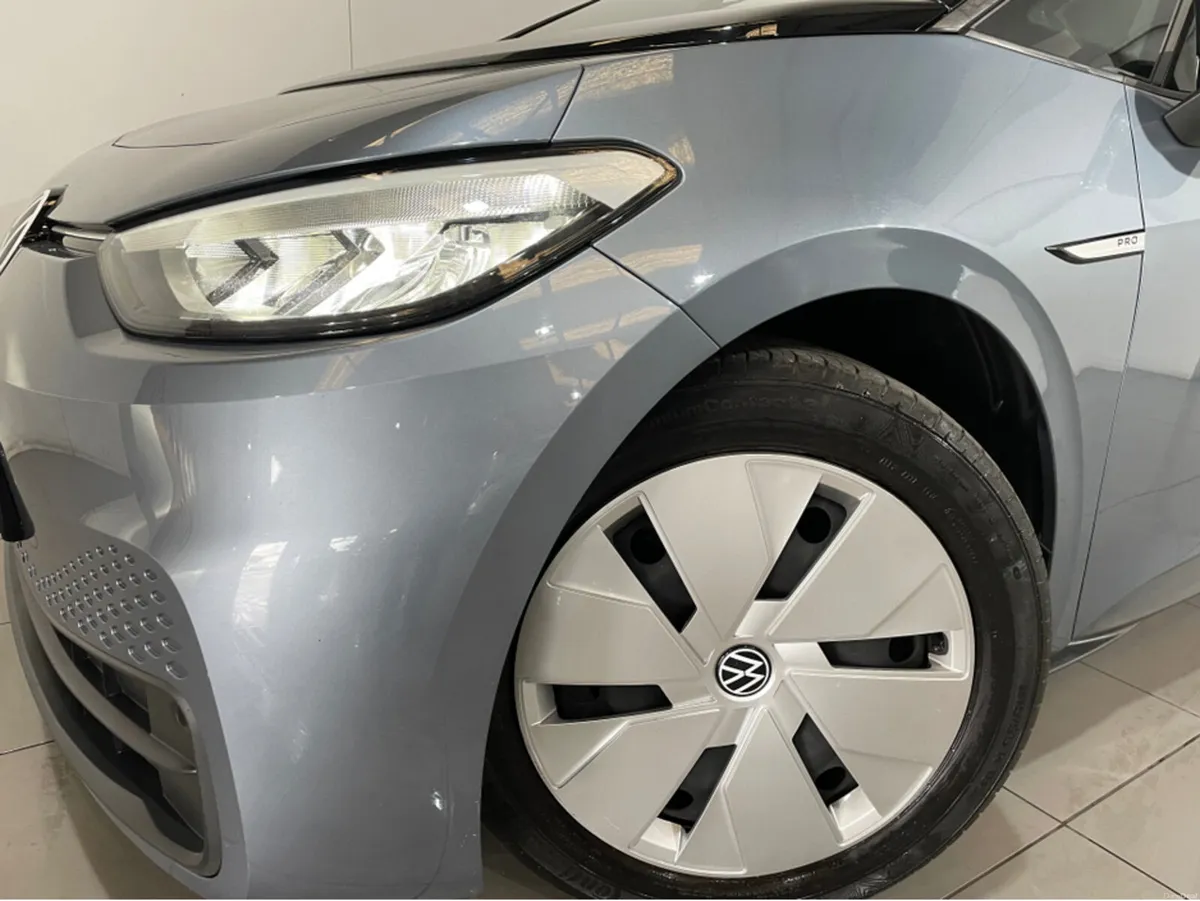 Volkswagen ID.3 PRO 107 KW LIFE 58KWH 145HP 5DR AU - Image 4