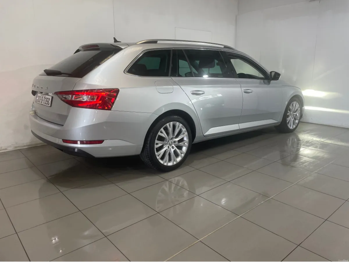 Skoda Superb STYLE 1.6 TDI 120HP AUTOMATIC ESTATE - Image 4