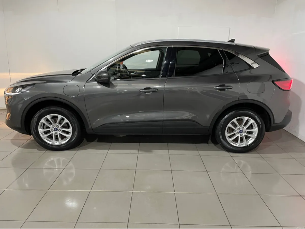 Ford Kuga TITANIUM 2.5 AUTOMATIC HYBRID - Image 4