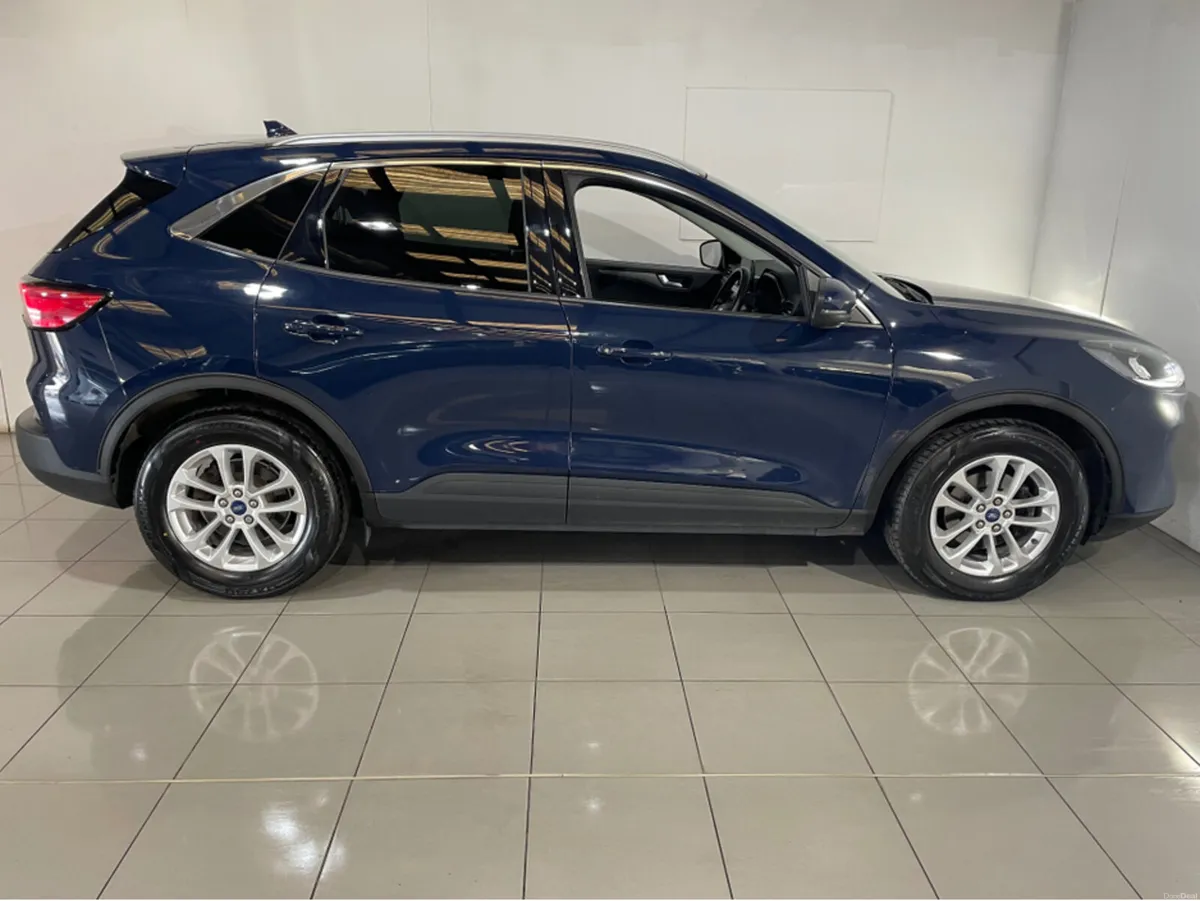 Ford Kuga TITANIUM 1.5 DIESEL - Image 4