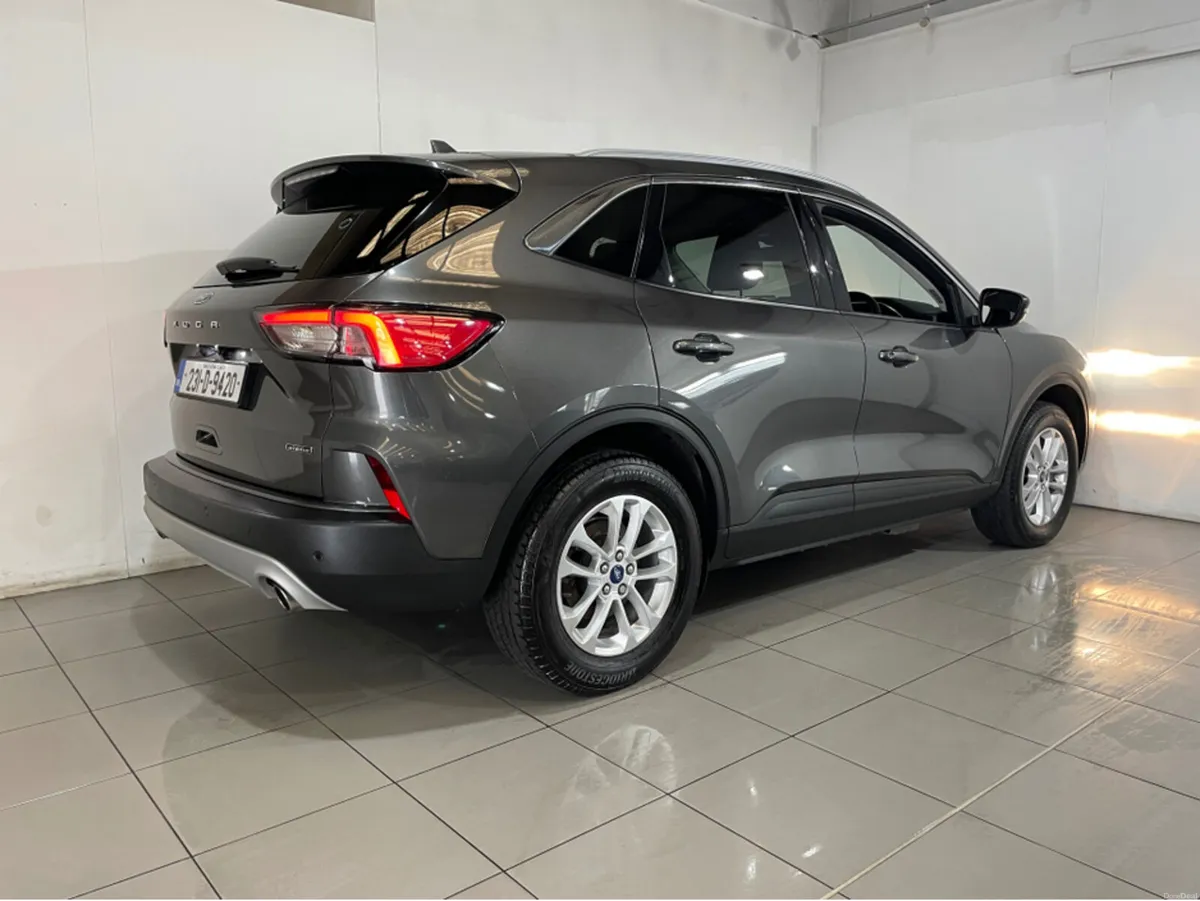 Ford Kuga TITANIUM 2.5 AUTOMATIC HYBRID - Image 5