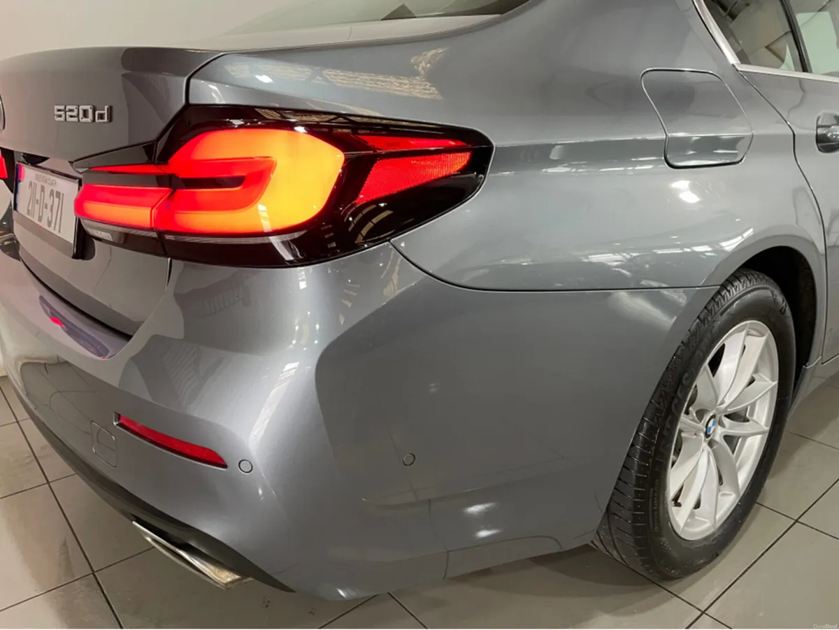 BMW 5-Series DIESEL AUTO TAN LEATHER + REAR CAMERA - Image 6
