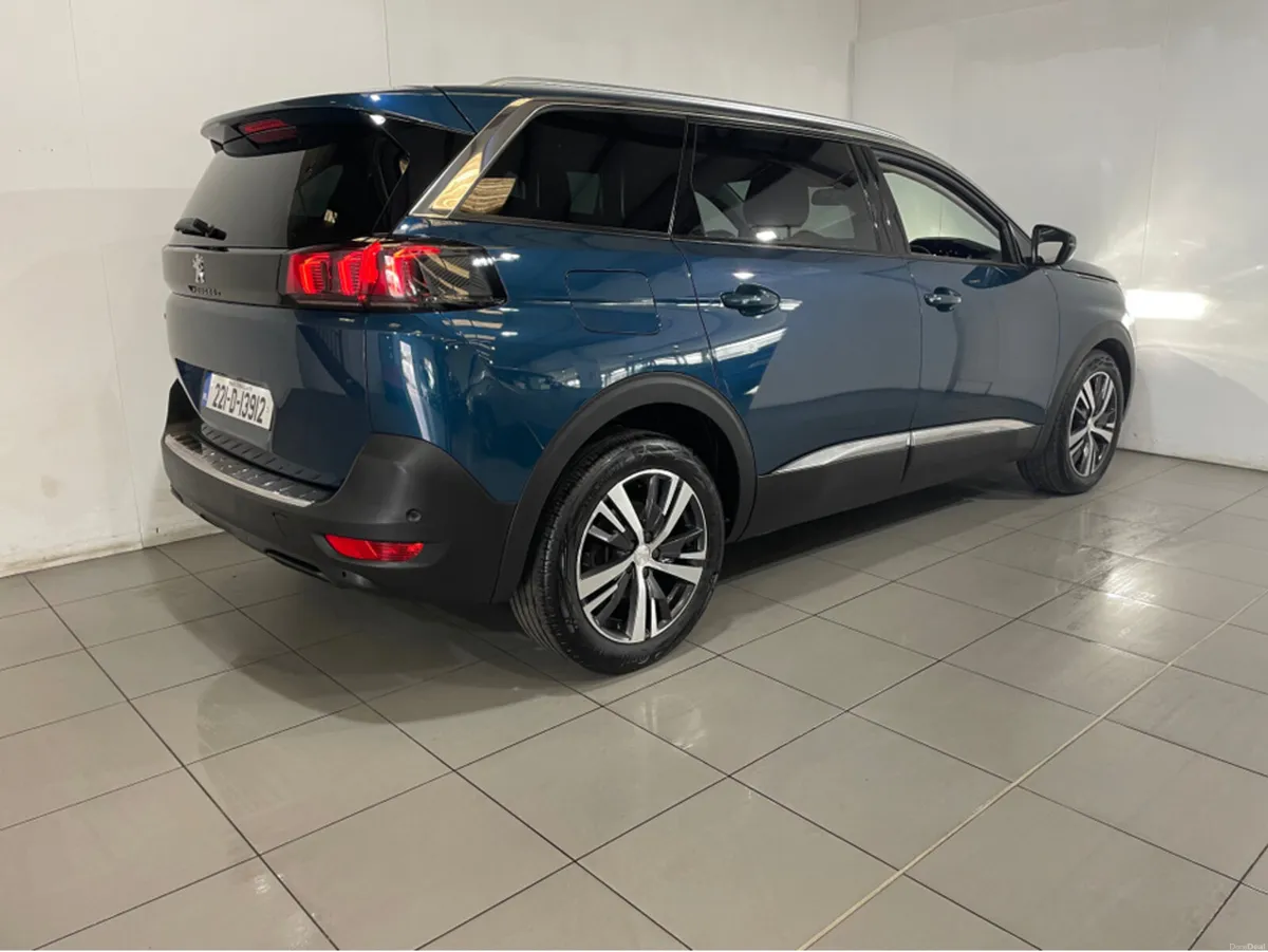 Peugeot 5008 ALLURE 1.5 BLUE HDI 130 FULL SERVICE - Image 4