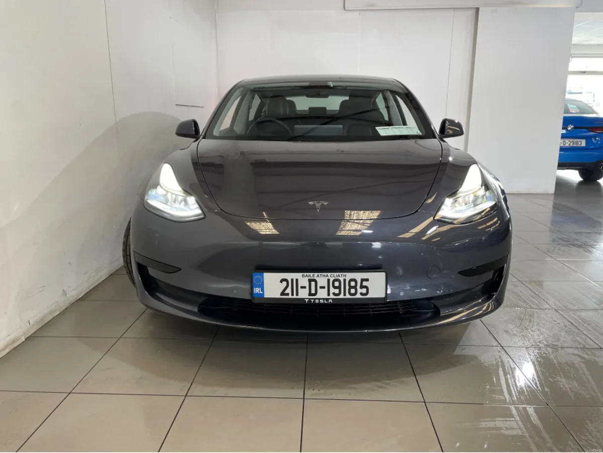Tesla Model 3 STANDARD RANGE PLUS LOW MILEAGE 19" - Image 2