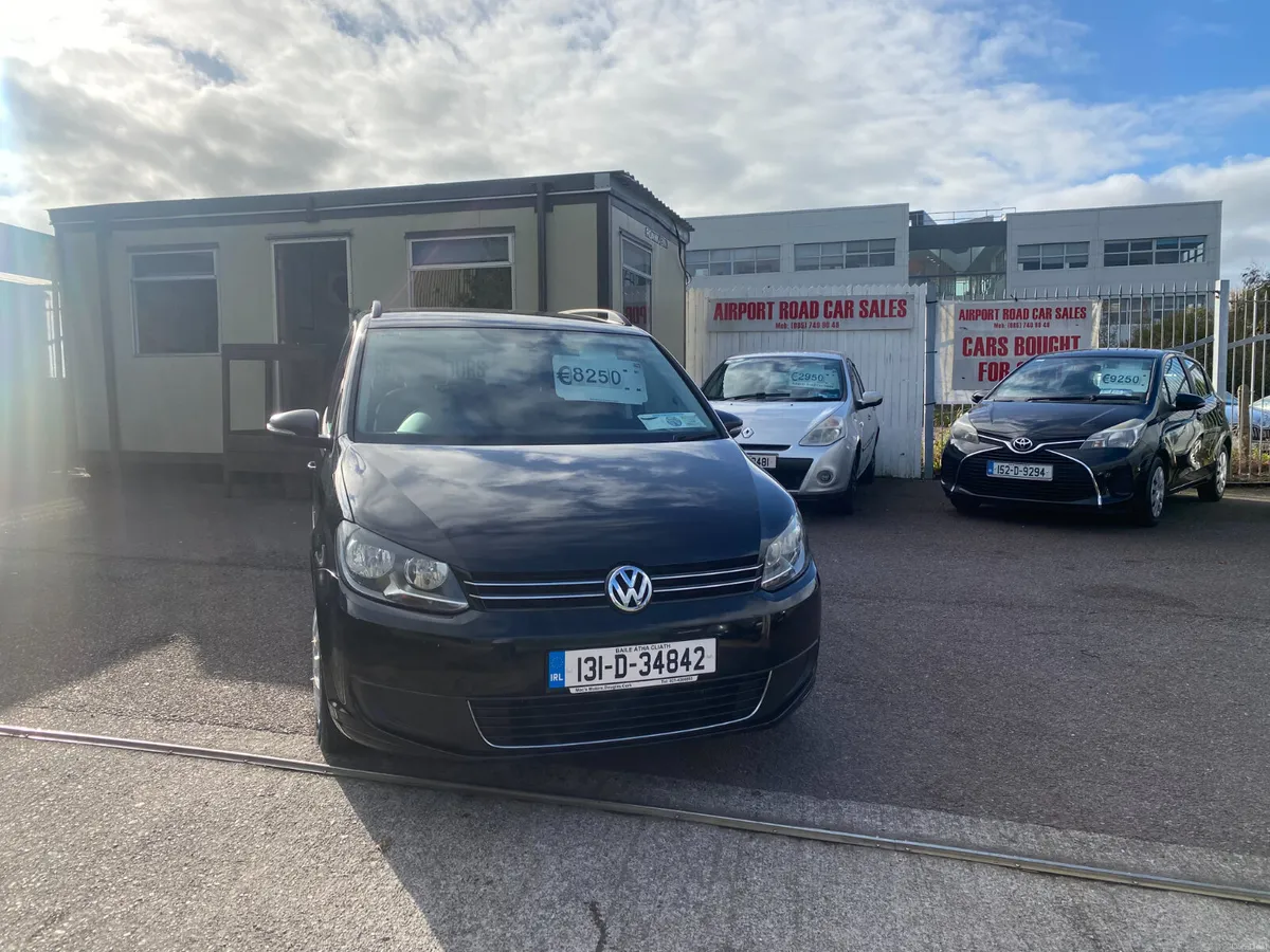 Volkswagen Touran 2013 AUTOMATIC - Image 2