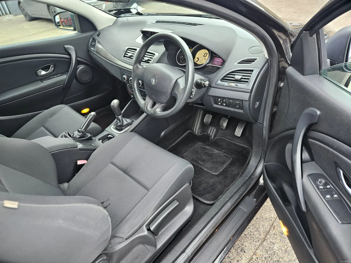 Megane 1.5 dCi COUPE New NCT 12/26 - Image 4